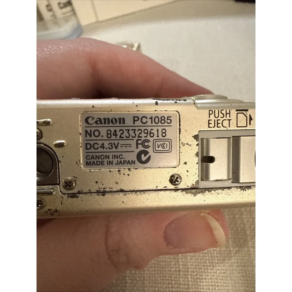 2 - Canon PowerShot SD110 Digital ELPH Camera W OEM Charger‎ - For Parts READ